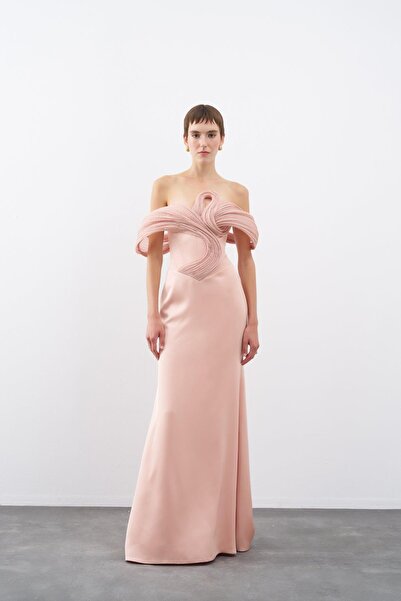 cercis Straplez Düşük Omuzlu Organze Detaylı Uzun Abiye Elbise