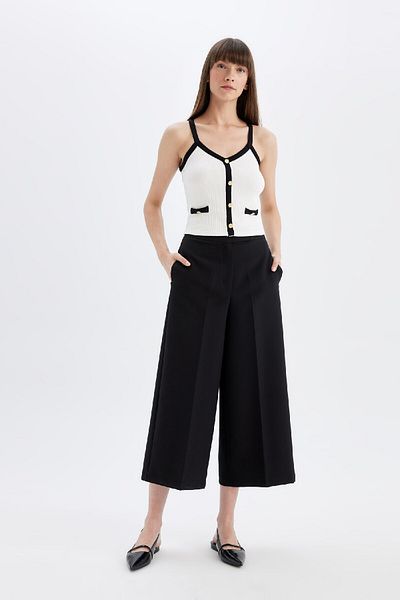 DeFacto V-Neck Slim Fit Ribbed Camisole Undershirt - Strap D5404Ax24Sm