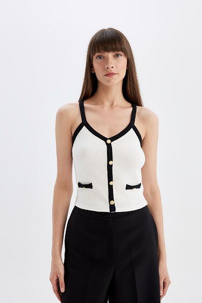 DeFacto V-Neck Slim Fit Ribbed Camisole Undershirt - Strap D5404Ax24Sm