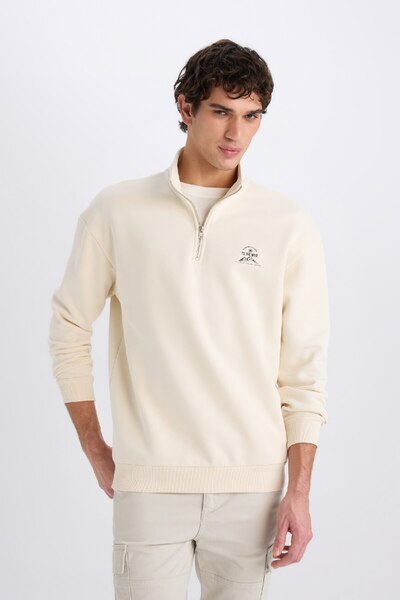 DeFacto Comfort Regular Fit Rahat Kalıp Fermuarlı Dik Yaka Baskılı Sweatshirt C6132AX25SP