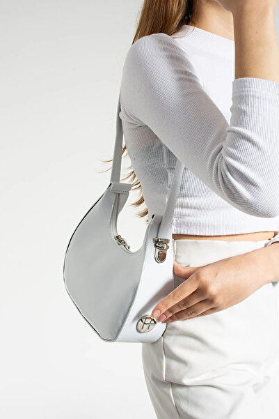 BDR BAGS Burgundy Handbag and Shoulder Bag with Special Strap Detail