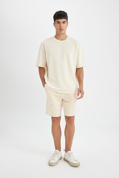 DeFacto Einfache, gerade Bermuda-Shorts mit normaler Passform und Taschen D7933ax24sm