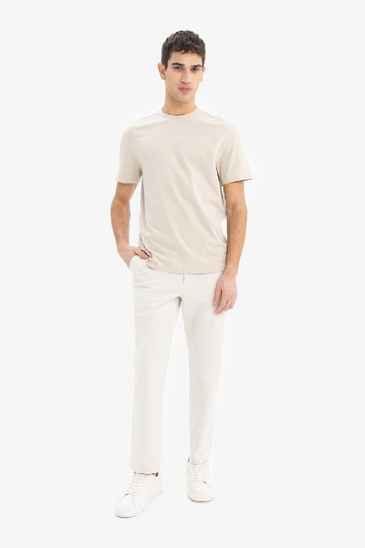 DeFacto 100 % Baumwolle Neues Basic-T-Shirt mit Rundhalsausschnitt und normaler Passform, einfarbig, kurzärmelig V7699az25sp