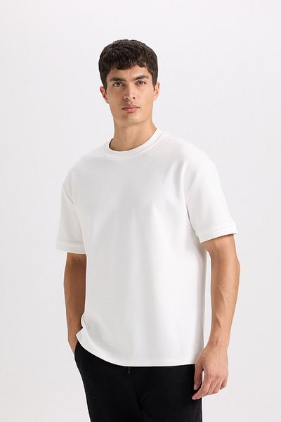 DeFacto Oversize Wide Fit Crew Neck Basic μονόχρωμο κοντομάνικο μπλουζάκι από βαρύ ύφασμα B6494ax25sp