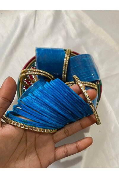 Home Mavi Kadife Kaplamalı Hint Bilezik Seti – Altın Taşlı 2 Kade ile (Toplam 26 Parça)