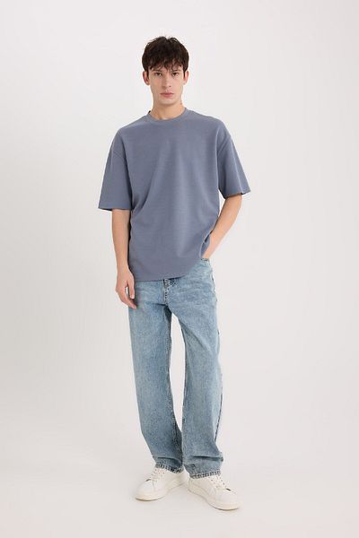 DeFacto Übergroßes, weites, kurzärmliges Basic-T-Shirt aus schwerem Stoff mit Rundhalsausschnitt X3926az25sp