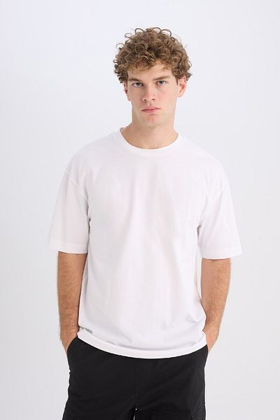 DeFacto Boxy Fit Basic Solid Kurzarm-T-Shirt mit Rundhalsausschnitt D6070AX25SP