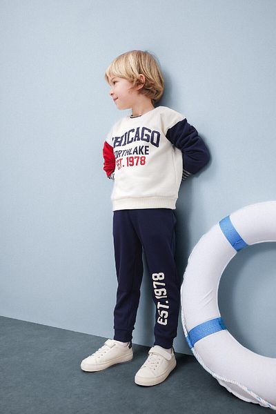 DeFacto Bedrucktes Sweatshirt mit Rundhalsausschnitt und Jogginghose mit elastischem Bund, 2er-Set für Babys – D7739a525sp
