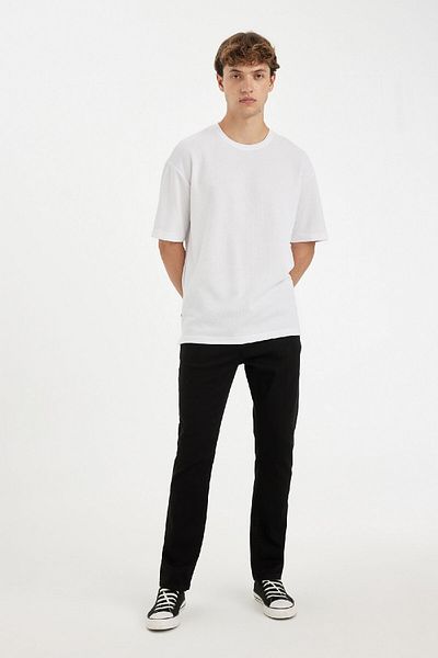 DeFacto Sergio Regular Fit Jeanshose – normale Taille, Röhrenbein D9061AX24AU