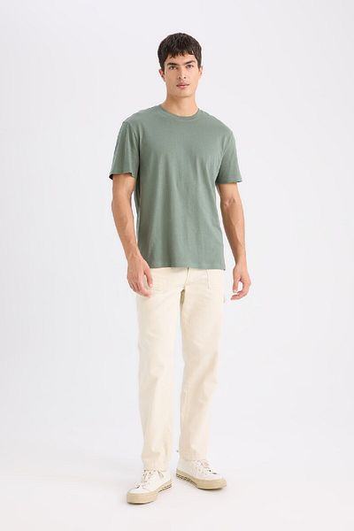 DeFacto 100 % Baumwolle Neues Basic-T-Shirt mit Rundhalsausschnitt und normaler Passform, einfarbig, kurzärmelig V7699az25sp