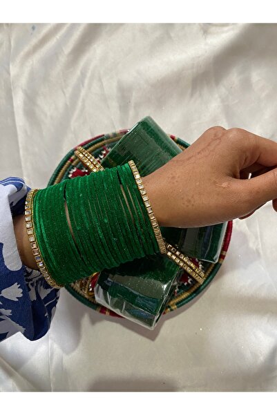 Home Orman Yeşili Kadife Kaplamalı Hint Bilezik Seti – Altın Taşlı 2 Kade ile (Toplam 26 Parça)