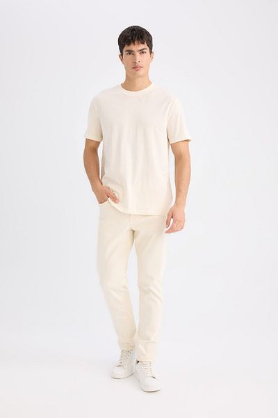 DeFacto 100 % Baumwolle Neues Basic-T-Shirt mit Rundhalsausschnitt und normaler Passform, einfarbig, kurzärmelig V7699az25sp