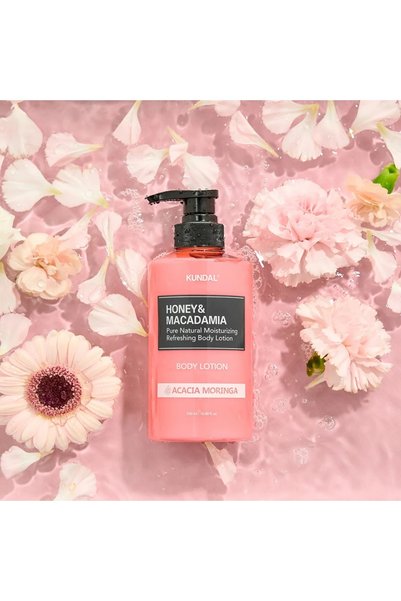 Kundal Honey & Macadamia Pure Natural Moisturizing Refreshing Body Lotion White Musk 500 mL
