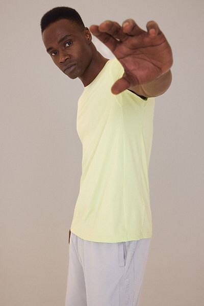 DeFacto Fit Stretch Fabric Standard Fit Crew Neck με εμπριμέ μπλουζάκι με κοντό μανίκι D7304ax25sp