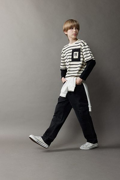 DeFacto Boy Oversize Wide Fit Crew Neck Long Sleeve T-Shirt D8499A825Sp