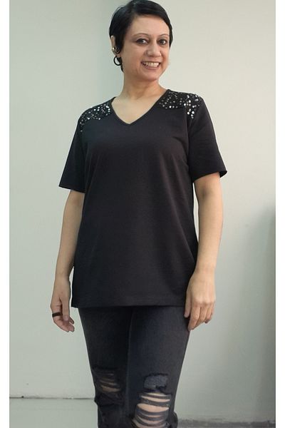 Mertcan Butik Black V-Neck Front Shoulder Black and White Sequin Pallette Detailed Short-Sleeved Combed Viscose T-Shirt