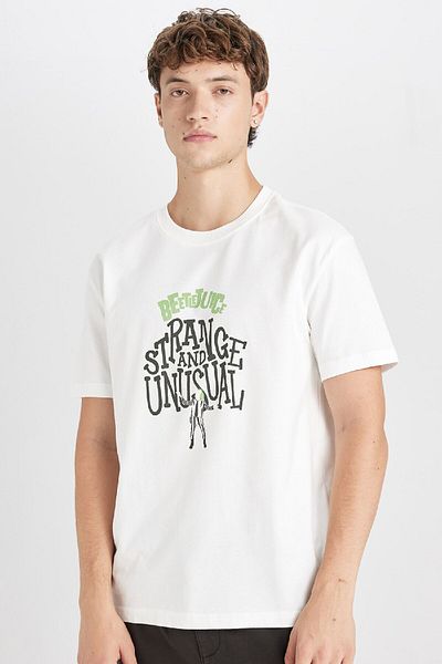 DeFacto 100% βαμβακερό Beetlejuice (1988) T-shirt με κοντό μανίκι με λαιμόκοψη κανονική εφαρμογή D8515ax24au