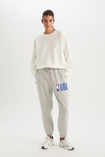 DeFacto Fit Jogger-Jogginghose – NBA, elastische Taille und Schnürtaschen, lange Größe W5814az24au