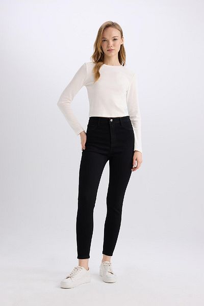 DeFacto Jegging mit hoher Taille – Basic-Jeans mit schmalem Bein B7498AX25SP