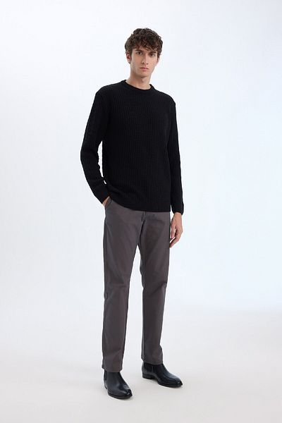 DeFacto Strukturierter Strickpullover mit Standard-Passform und Rundhalsausschnitt E0811axns