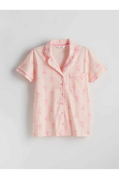 LC Waikiki طقم بيجامة نسائي مطبوع بياقة قميص وردي من LCW DREAM مع شورت