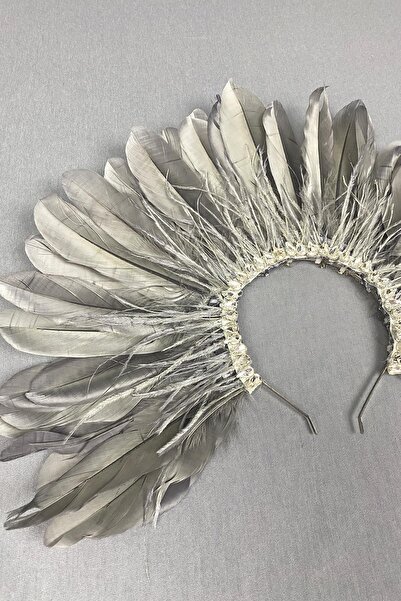 Limelia Gray Enda Model Feather and Stone Detailed Bridal Henna Crown Accessory