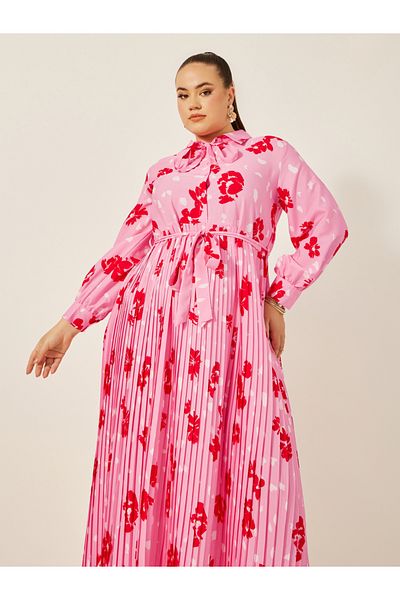 Styli Plus Size Floral Print Pleated A-Line Maxi Dress