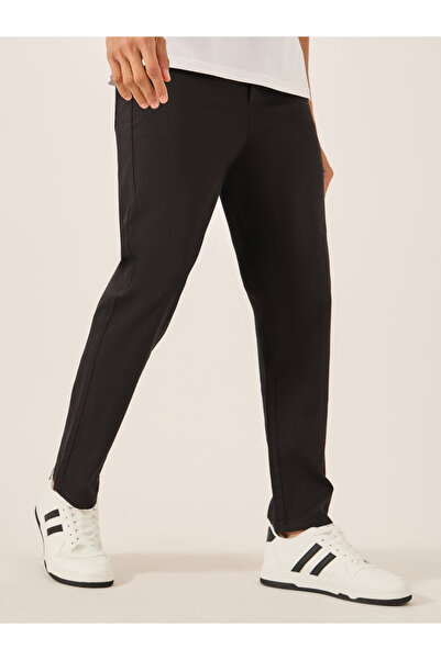 Styli Solid Mid Rise Slim Fit Cotton Chinos