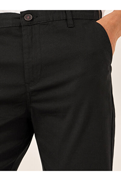 Styli Solid Mid Rise Slim Fit Cotton Chinos