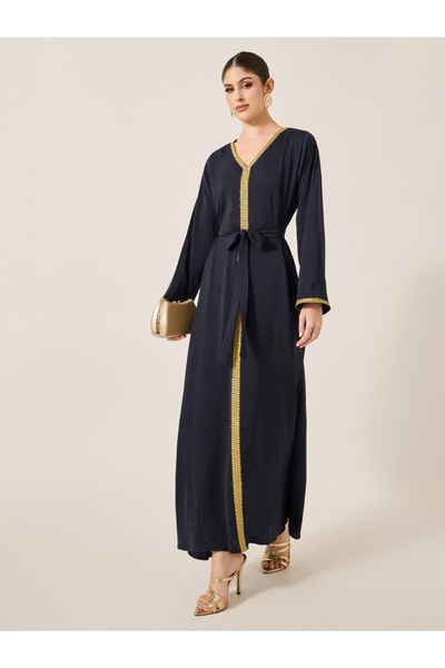 Styli جلابية برباط على الخصر وفتحة رقبة على شكل حرف V وحواف من الدانتيل