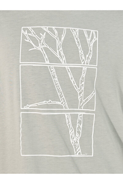 Styli Graphic Print Round Neck T-Shirt and Shorts Pyjama Set