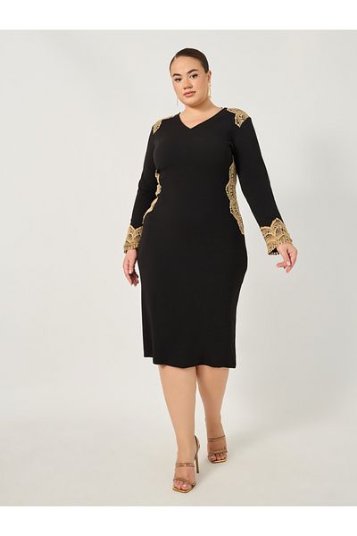 Styli Plus Size Lace Insert V Neck Bodycon Midi Dress