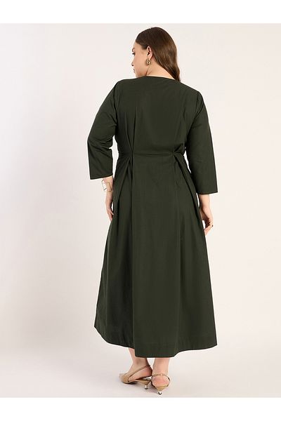 Femmella By Styli Plus Size Solid Pleated Poplin A-Line Maxi Dress