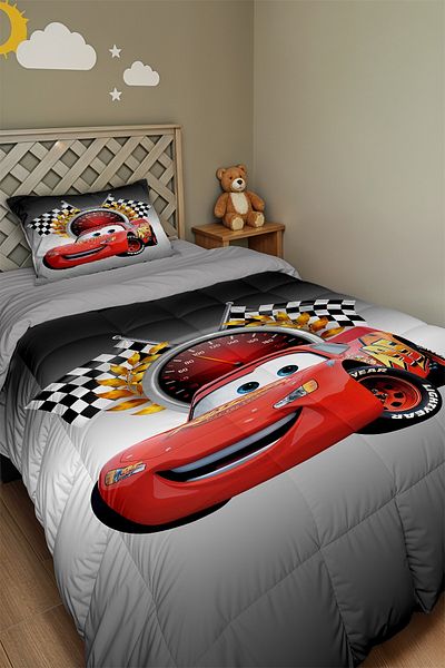 EVPANYA Gray Flag Mcqueen Patterned Single Quilt and Pillowcase