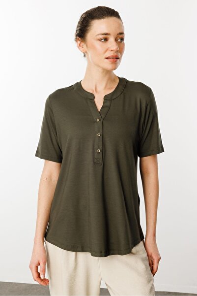 Desen Triko Γυναικείο Βαμβακερό Μπλουζάκι με Κουμπιά στο Γιακά, Χακί