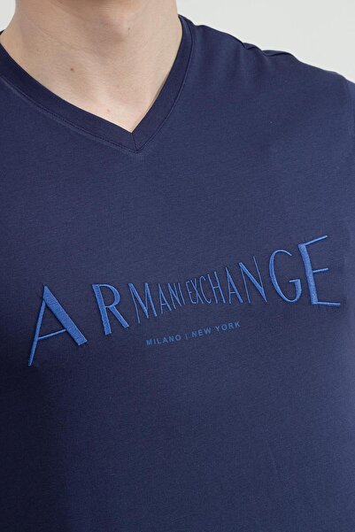 Armani Exchange Чоловіча футболка з V-подібним вирізом