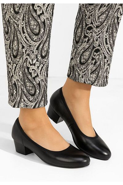 B T Shoes Pantofi cu toc gros Omandra negri