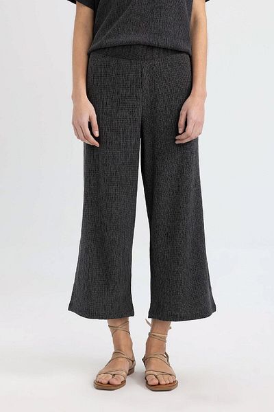 DeFacto Wide Leg Regular Waist Wrap Capri – C4329ax24sp