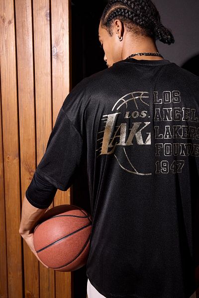 DeFacto Los Angeles Lakers Fahrrad Kragen zurück gedruckt Fit Takti