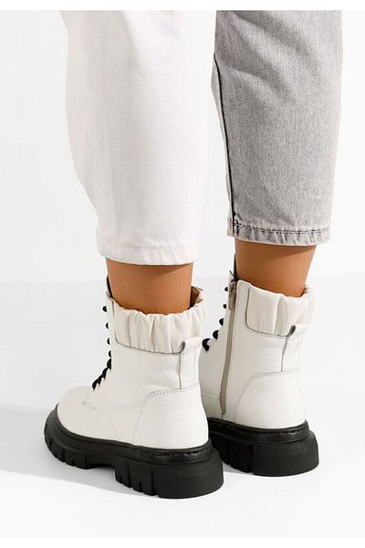 B T Shoes Women's Zarsa leather boots, white
