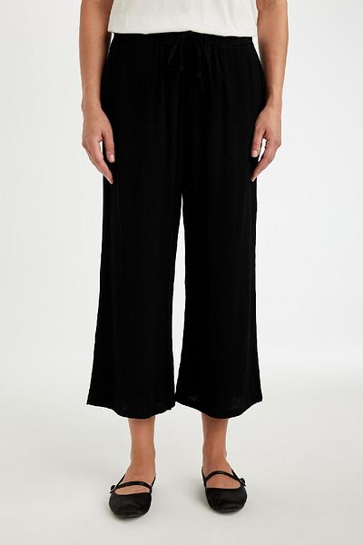 DeFacto Viscose Crinkle Capri - Regular Fit Crop, D5895Ax24Hs