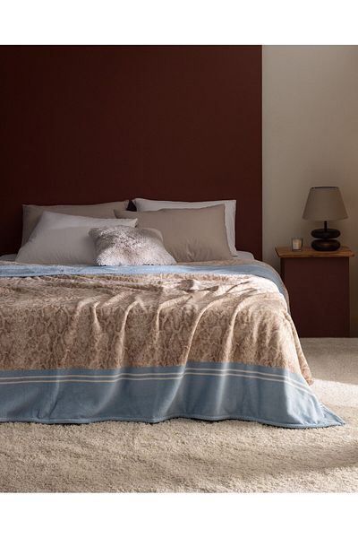 Madame Coco Wellsoft-Decke mit Schlangenmuster