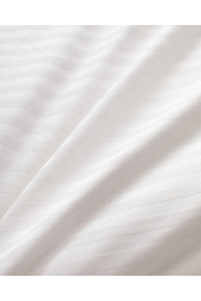 Madame Coco Elicia gestreiftes Satin-Bettbezug-Set in Familiengröße