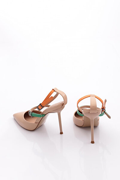 DGN Kadın Sivri Burun Parmak Dekolteli Ince Topuklu Ayakkabı Bej Renkli 2161662859