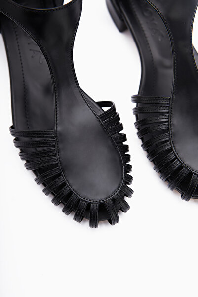 Limoya Jonna Black Closed-Front Buckle Women's Sandals Opportunity Product