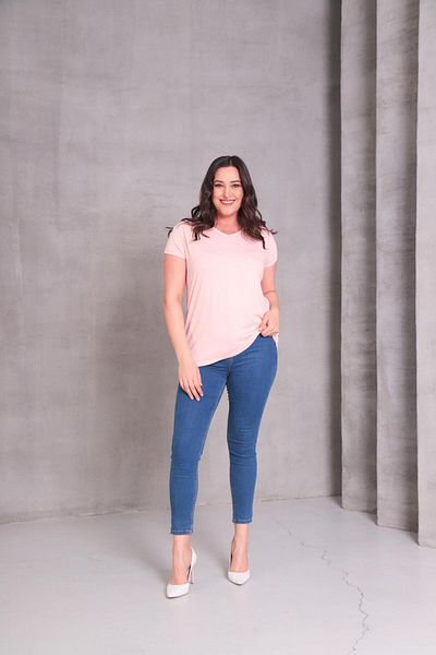 Ebsumu Women's Plus Size V-Neck Powder T-Shirt – Relaxed Fit, Breathable Fabric, Available in Sizes up to 6XL