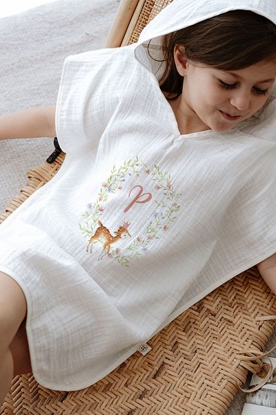 Tuğba Kuğu Letter Series - Little Deer Letter P 4 Layer Muslin Poncho