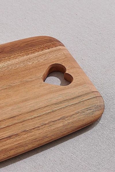 Paşabahçe Heart Wooden Cutting Board 19 X 35 cm