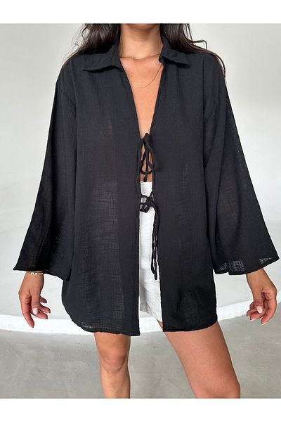Laluvia Schwarze Kimono-Bluse aus 100 % Leinen mit Spitzendetail
