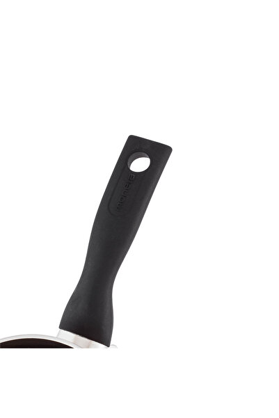 moneta Casserole for frying, cooking and boiling, coated with a non-stick material and a heat-insulated handle, made in Italy, 16 cm